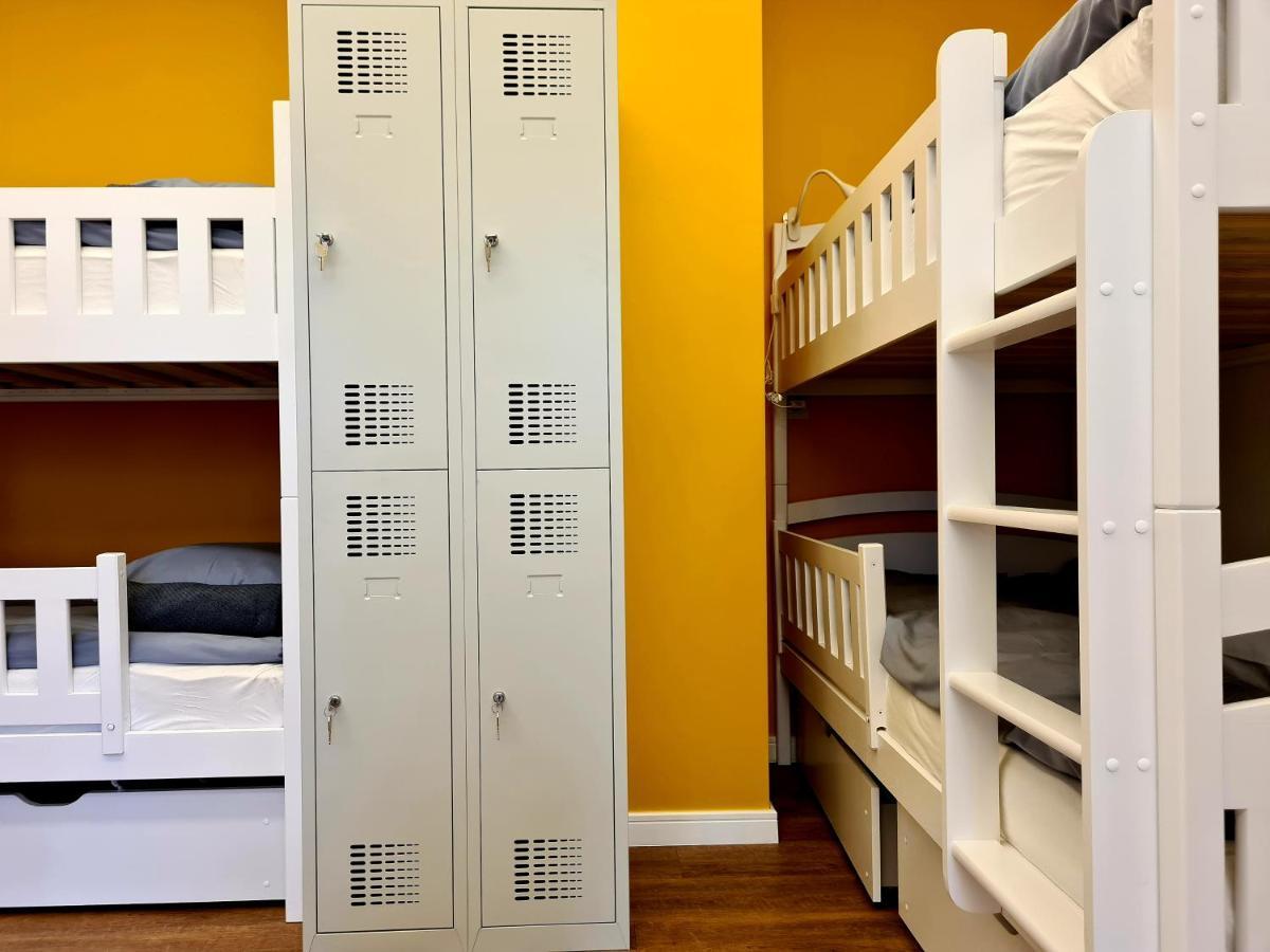 Railway Bed Hostel Каунас Екстериор снимка